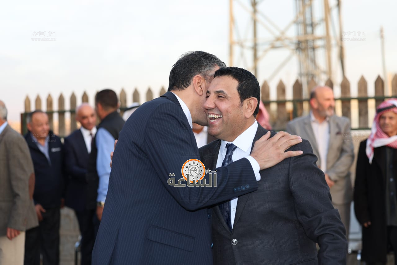 Madar Al-Saa Images 0.7817707892375106