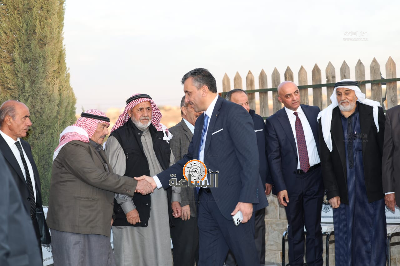 Madar Al-Saa Images 0.4379174264634723