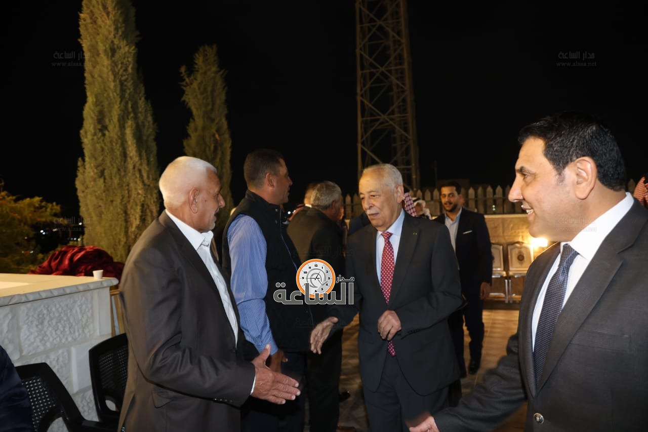 Madar Al-Saa Images 0.5555768118547539