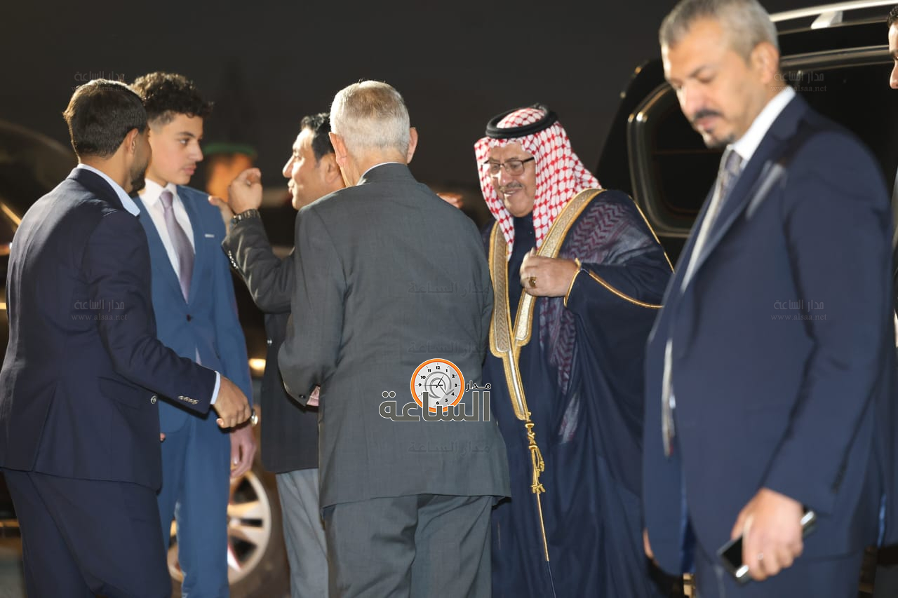 Madar Al-Saa Images 0.2791536560888208