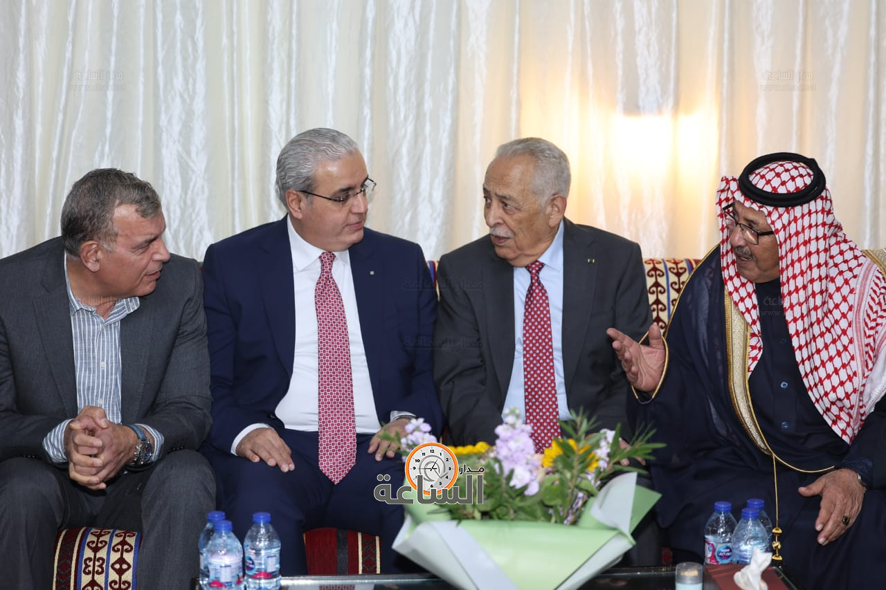 Madar Al-Saa Images 0.1696348562846477