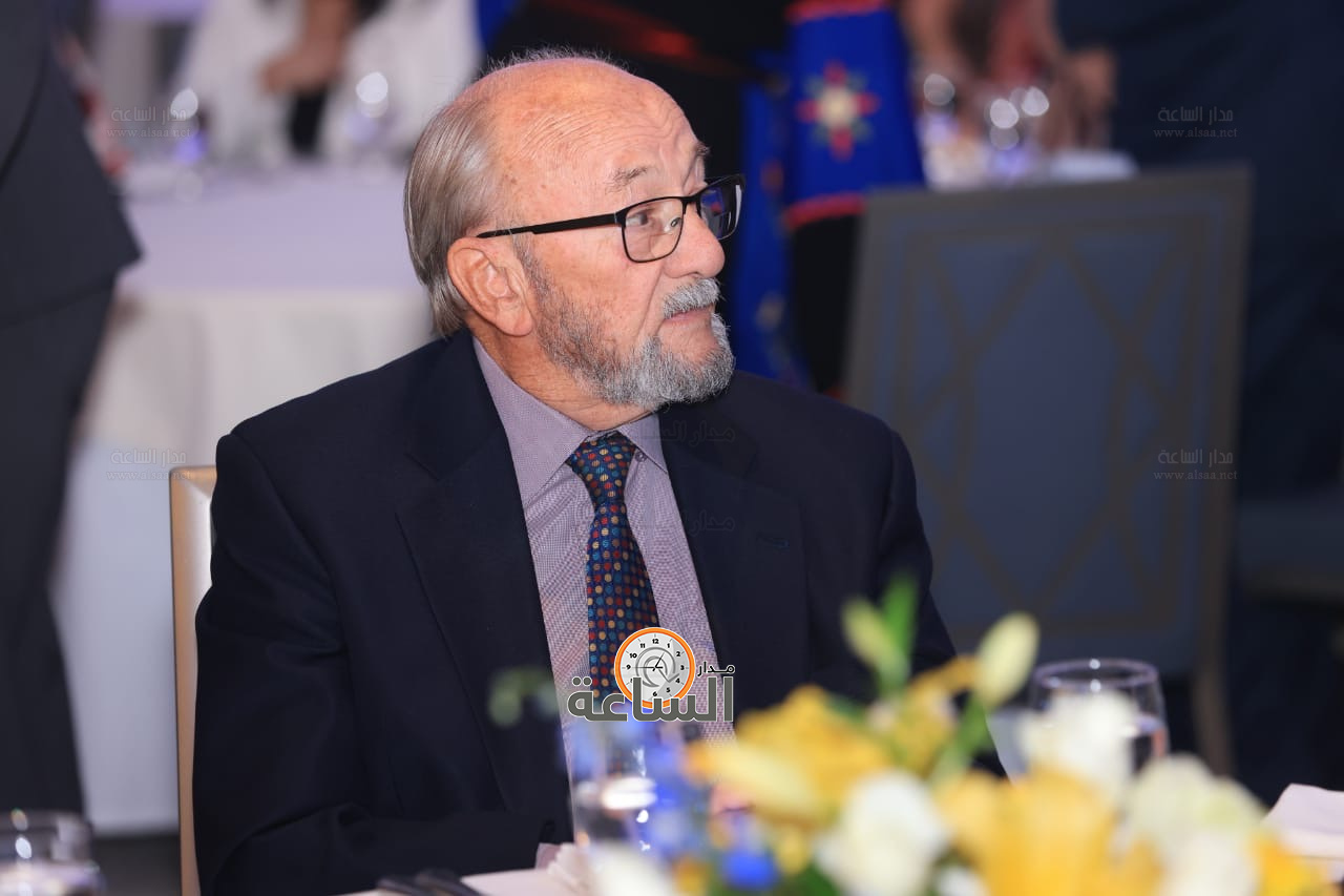 Madar Al-Saa Images 0.05573796913327045