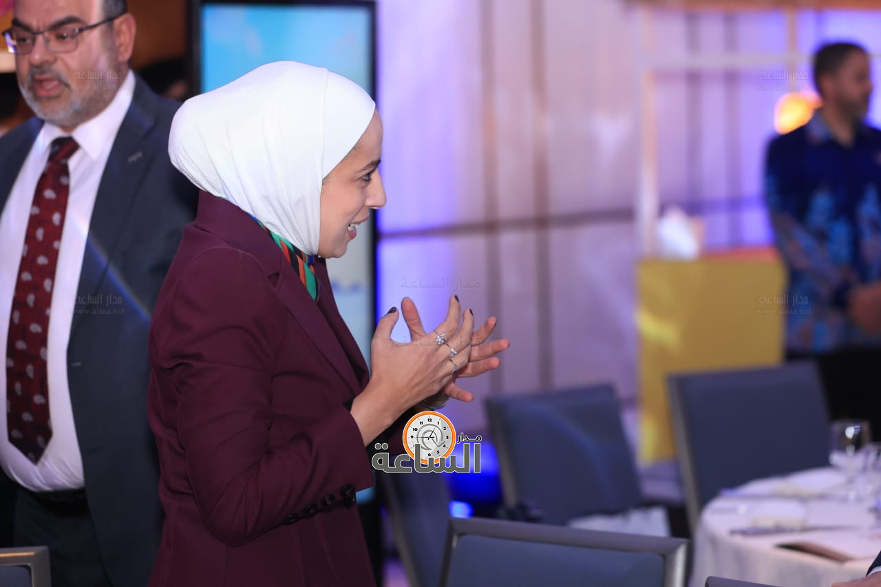 Madar Al-Saa Images 0.34562643587959785