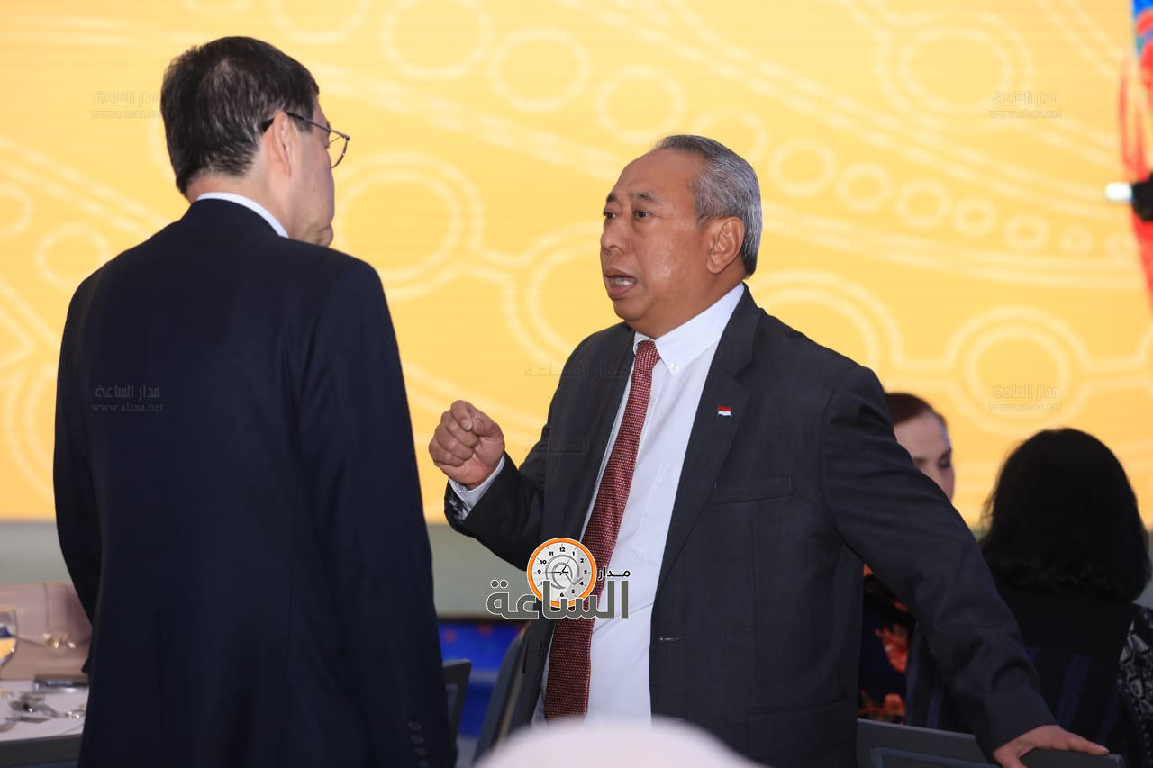 Madar Al-Saa Images 0.9232095353055898