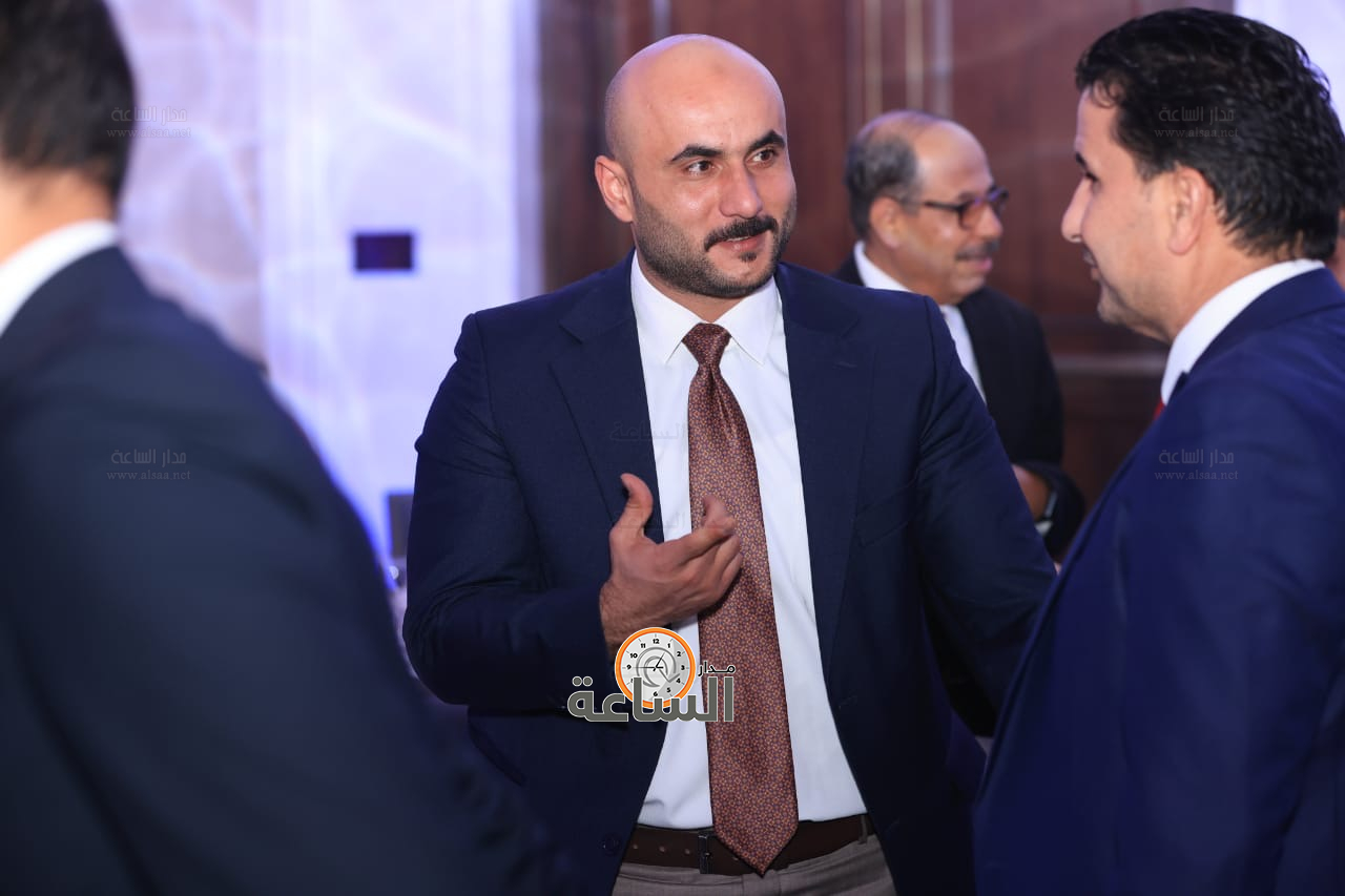 Madar Al-Saa Images 0.8954303348365394