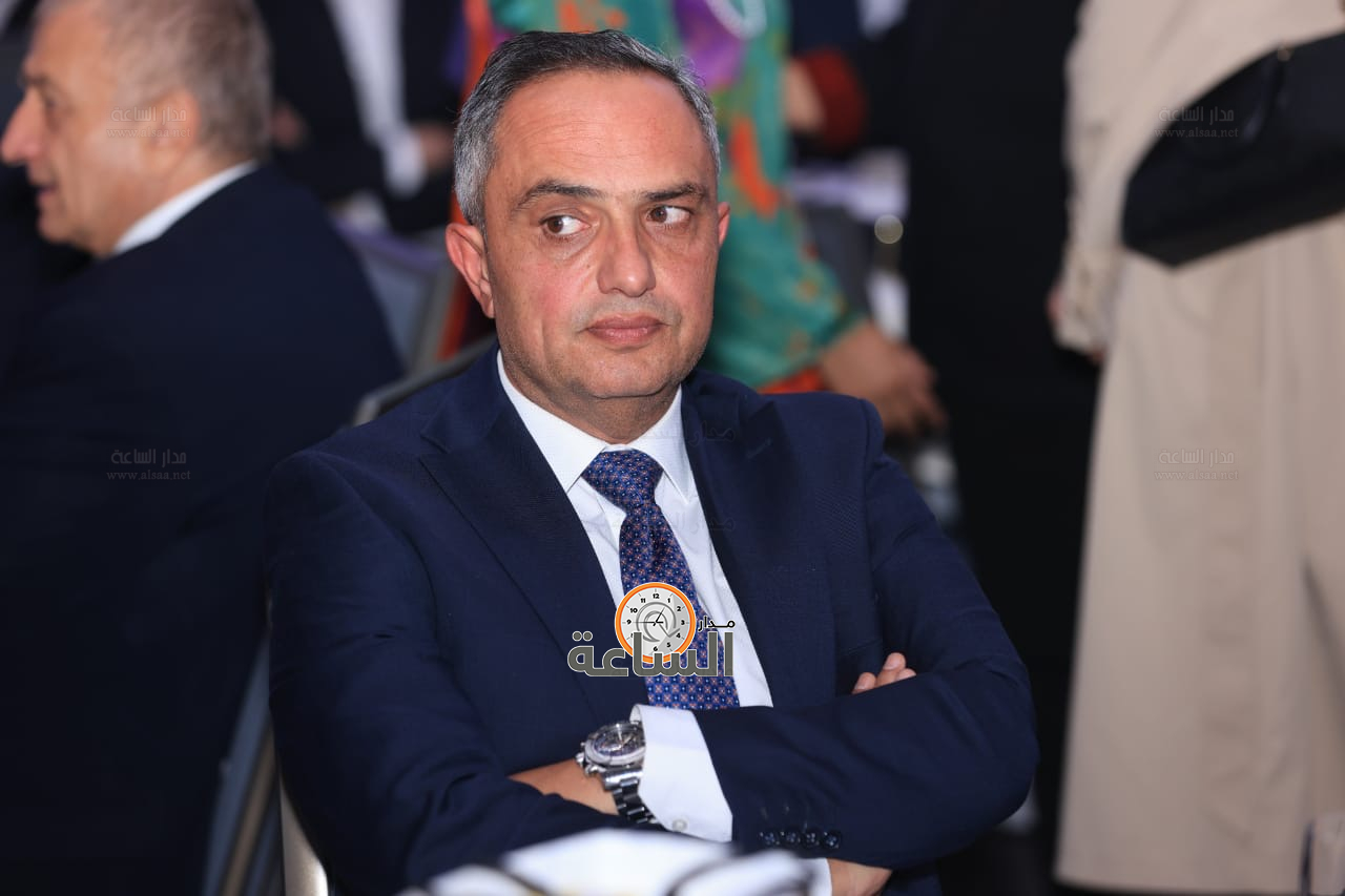 Madar Al-Saa Images 0.7651215911793569