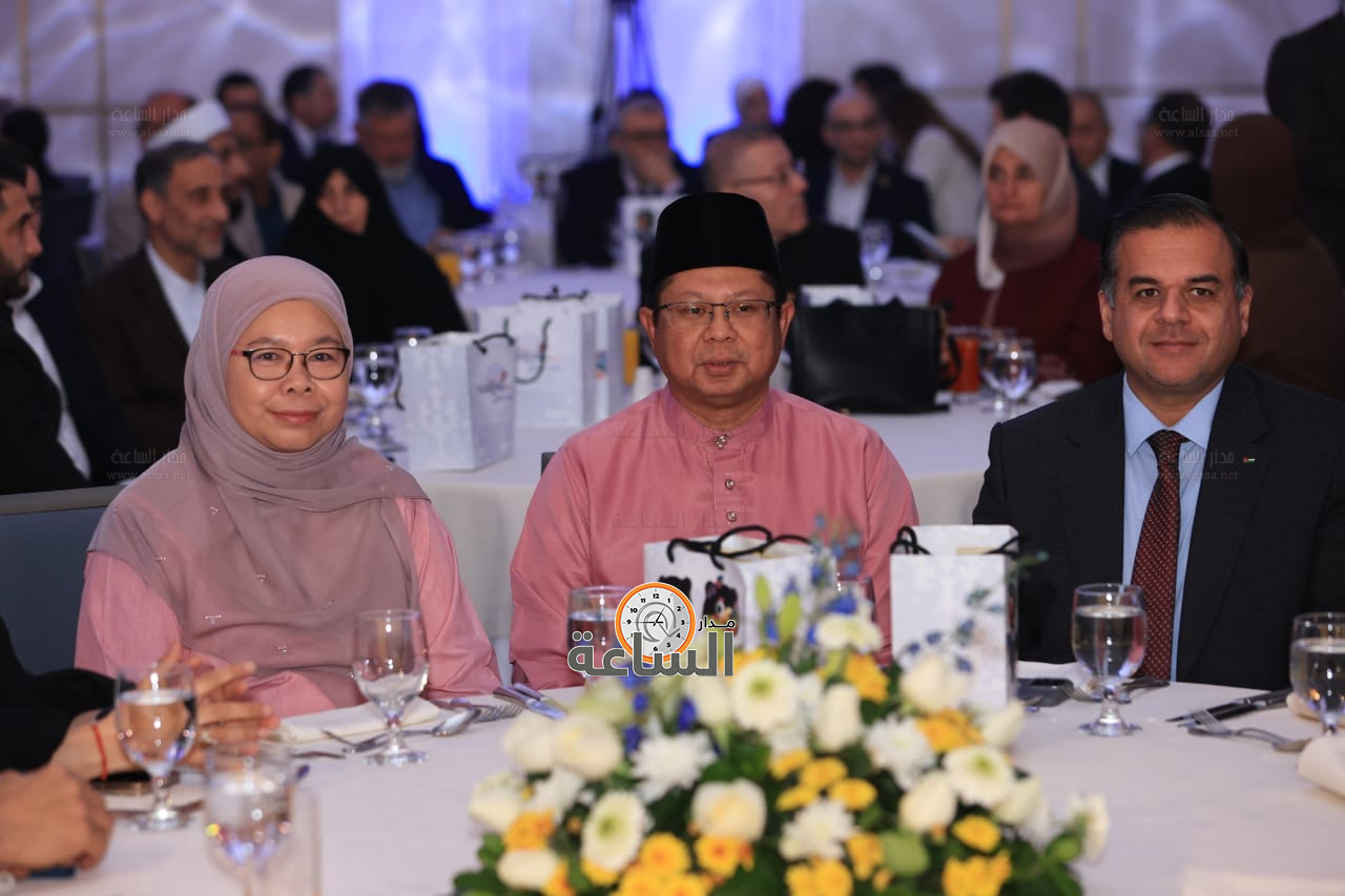 Madar Al-Saa Images 0.5001590724610612