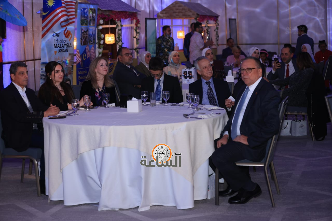 Madar Al-Saa Images 0.5134178451998772