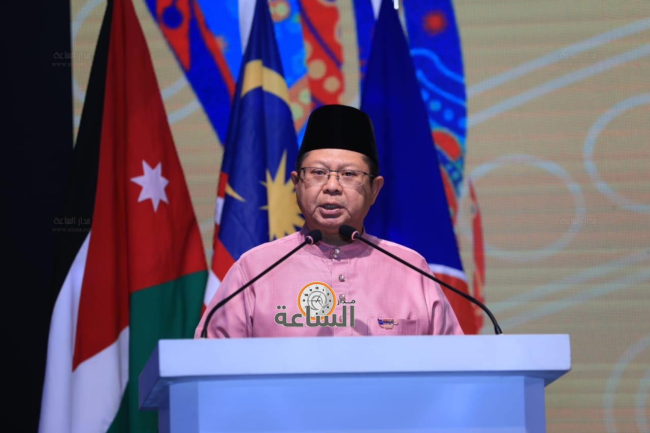 Madar Al-Saa Images 0.488159047178674