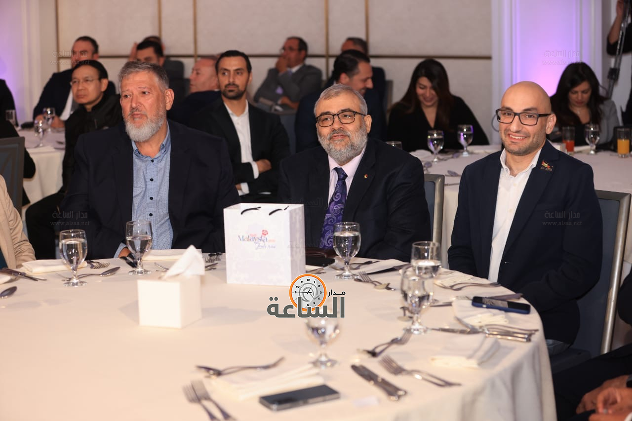 Madar Al-Saa Images 0.3047526275004059