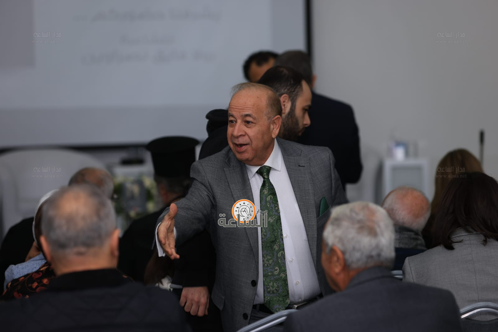 Madar Al-Saa Images 0.0622775359972233