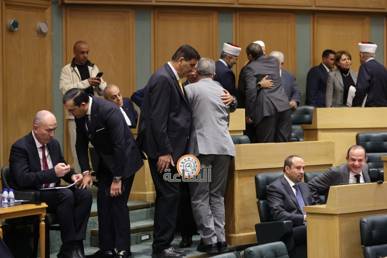 Madar Al-Saa Images 0.9417745329374319