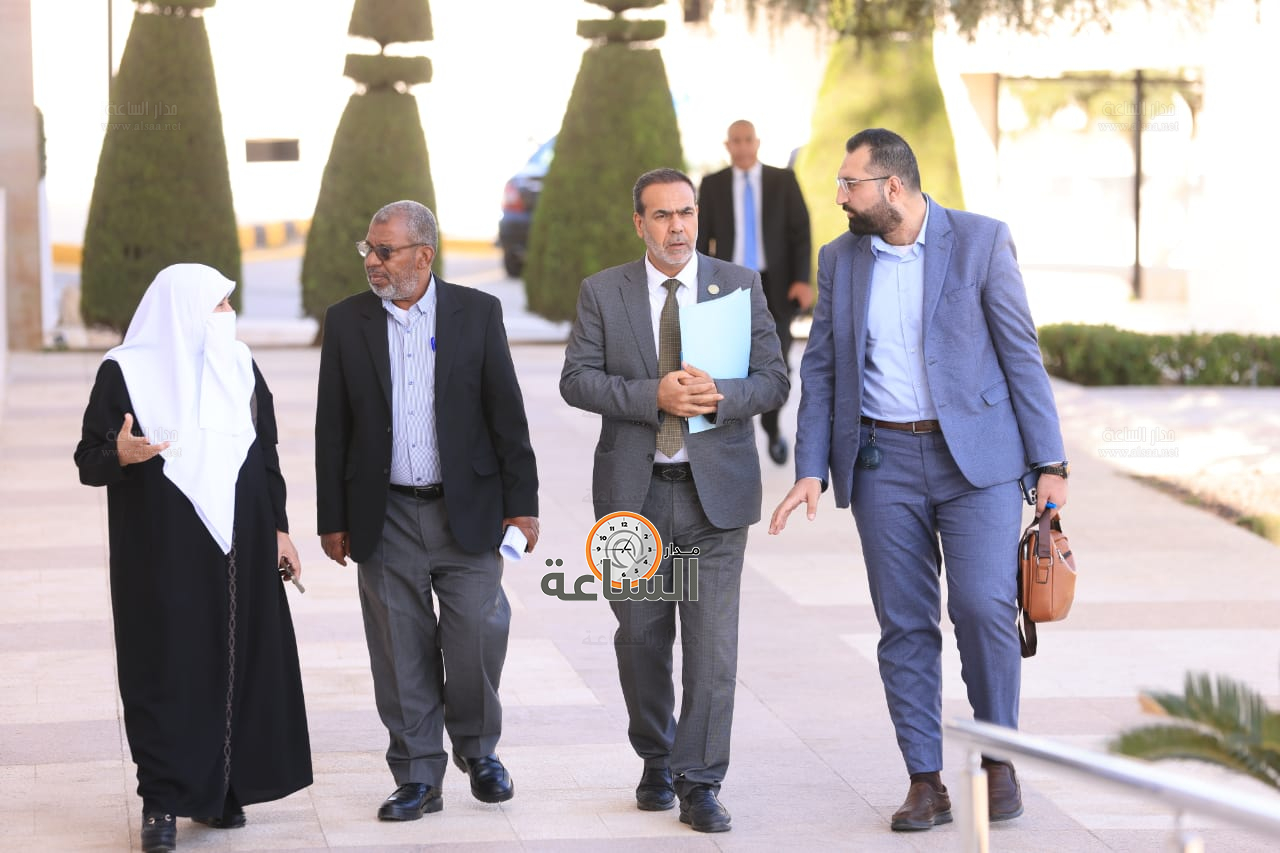 Madar Al-Saa Images 0.36837623857100943