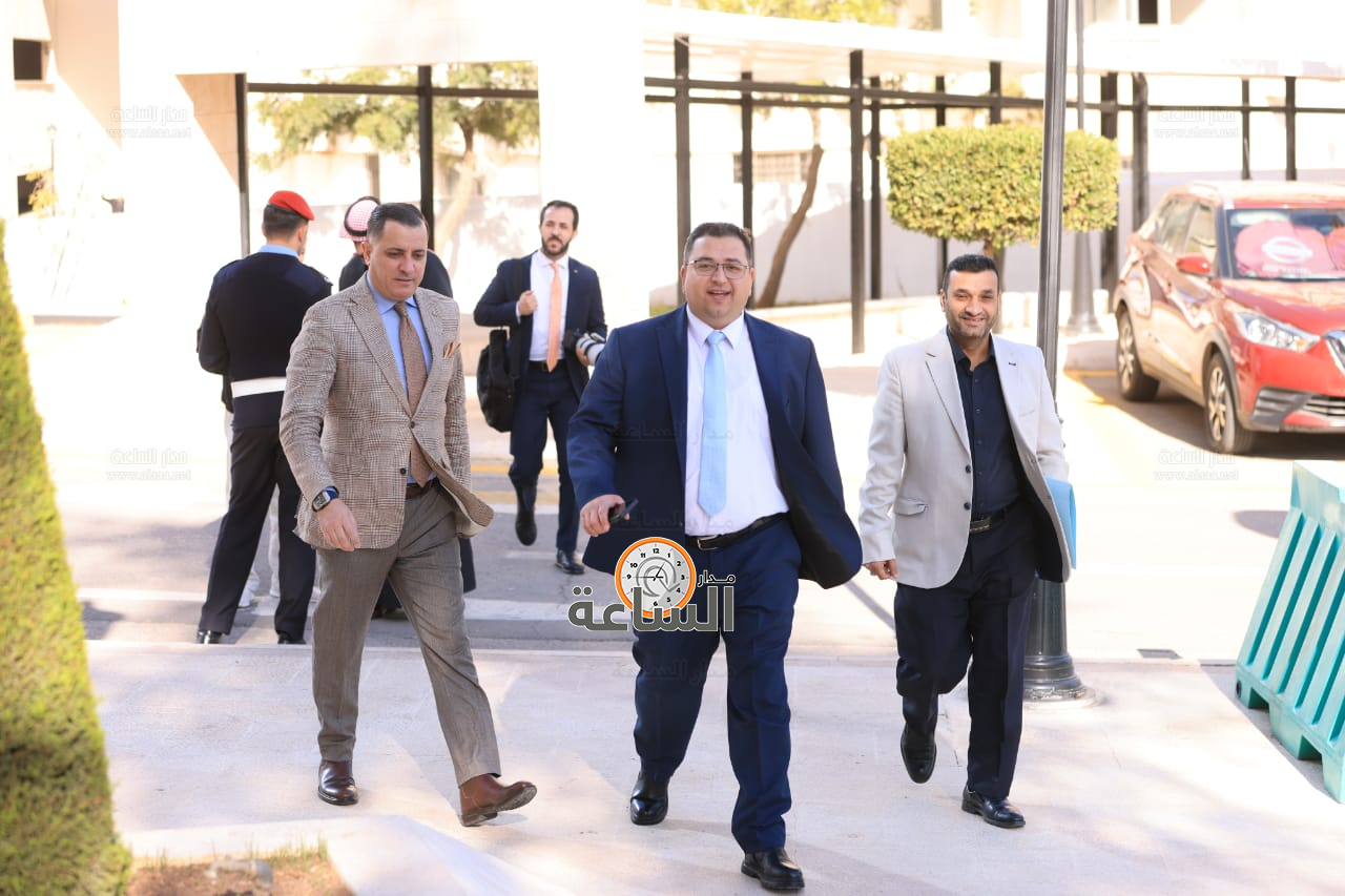 Madar Al-Saa Images 0.888324224385817