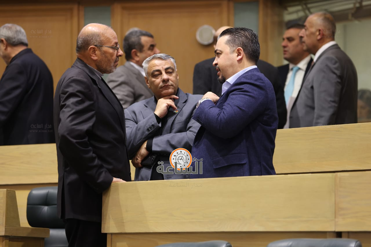 Madar Al-Saa Images 0.7225071654021847