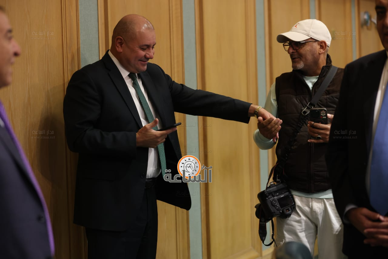 Madar Al-Saa Images 0.674736525392925