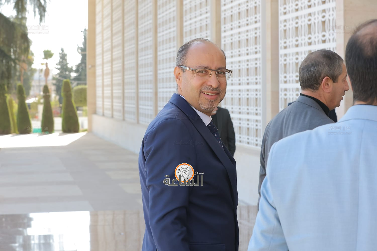 Madar Al-Saa Images 0.3567402487533514