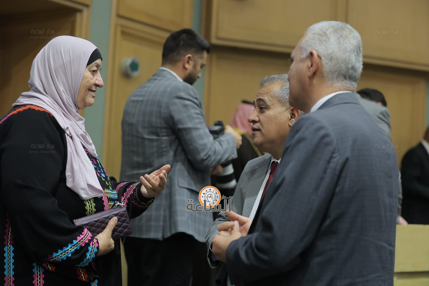 Madar Al-Saa Images 0.6820278940511053