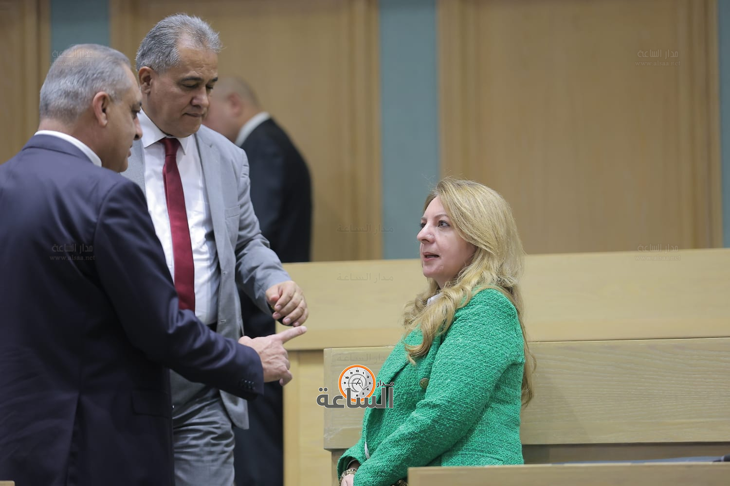 Madar Al-Saa Images 0.9437858307249438