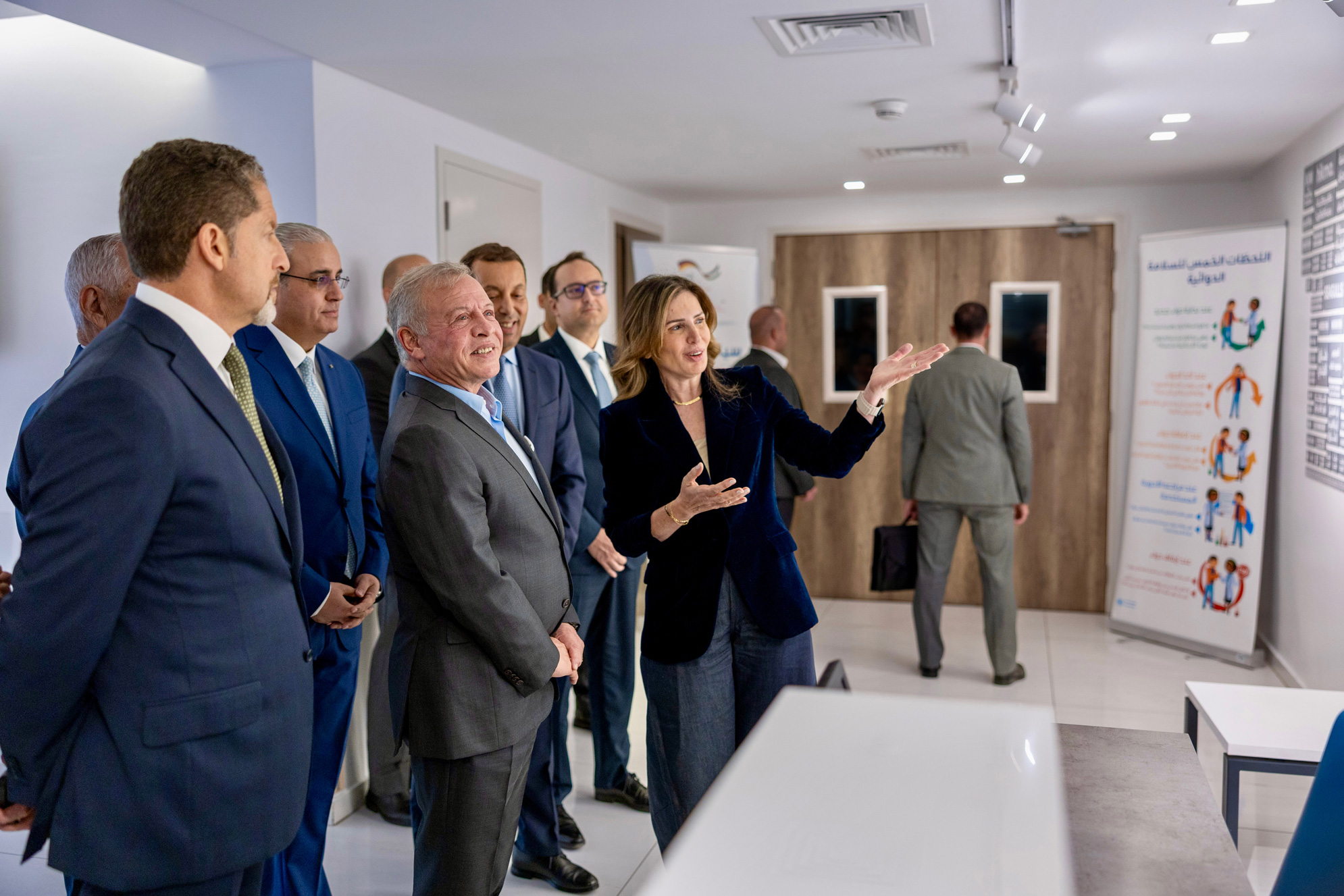 Madar Al-Saa Images 0.6683236707946953