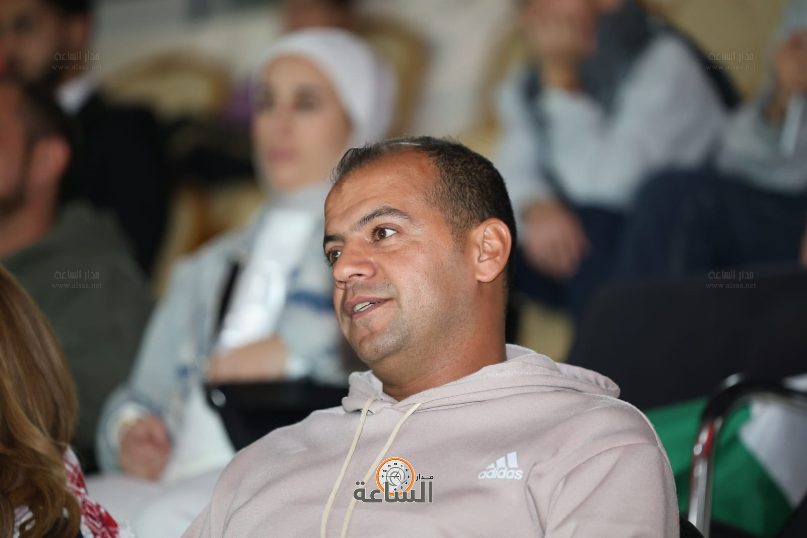 Madar Al-Saa Images 0.8480791236625093