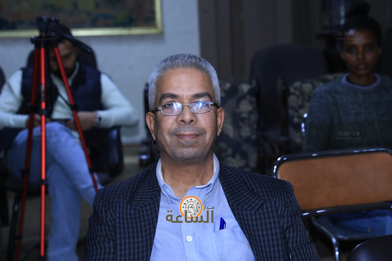 Madar Al-Saa Images 0.03201707648784602