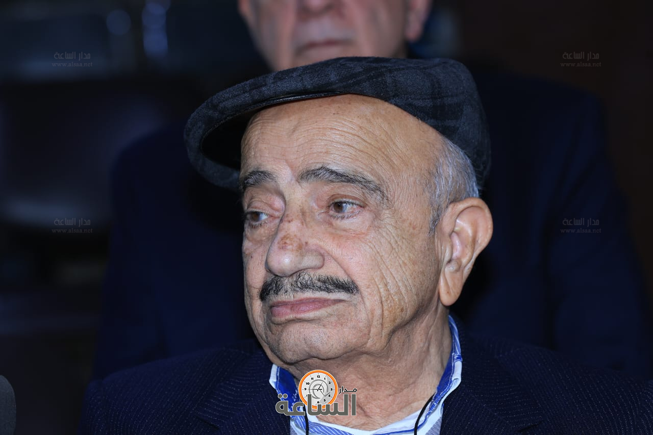 Madar Al-Saa Images 0.2552193498054941