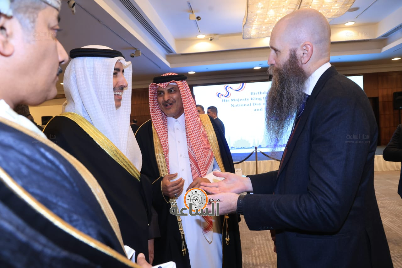 Madar Al-Saa Images 0.7032792177973153