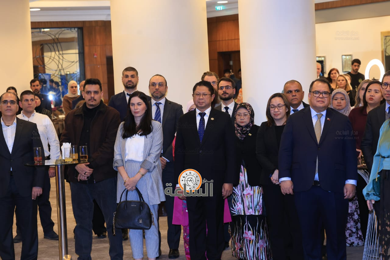 Madar Al-Saa Images 0.7427440851782057