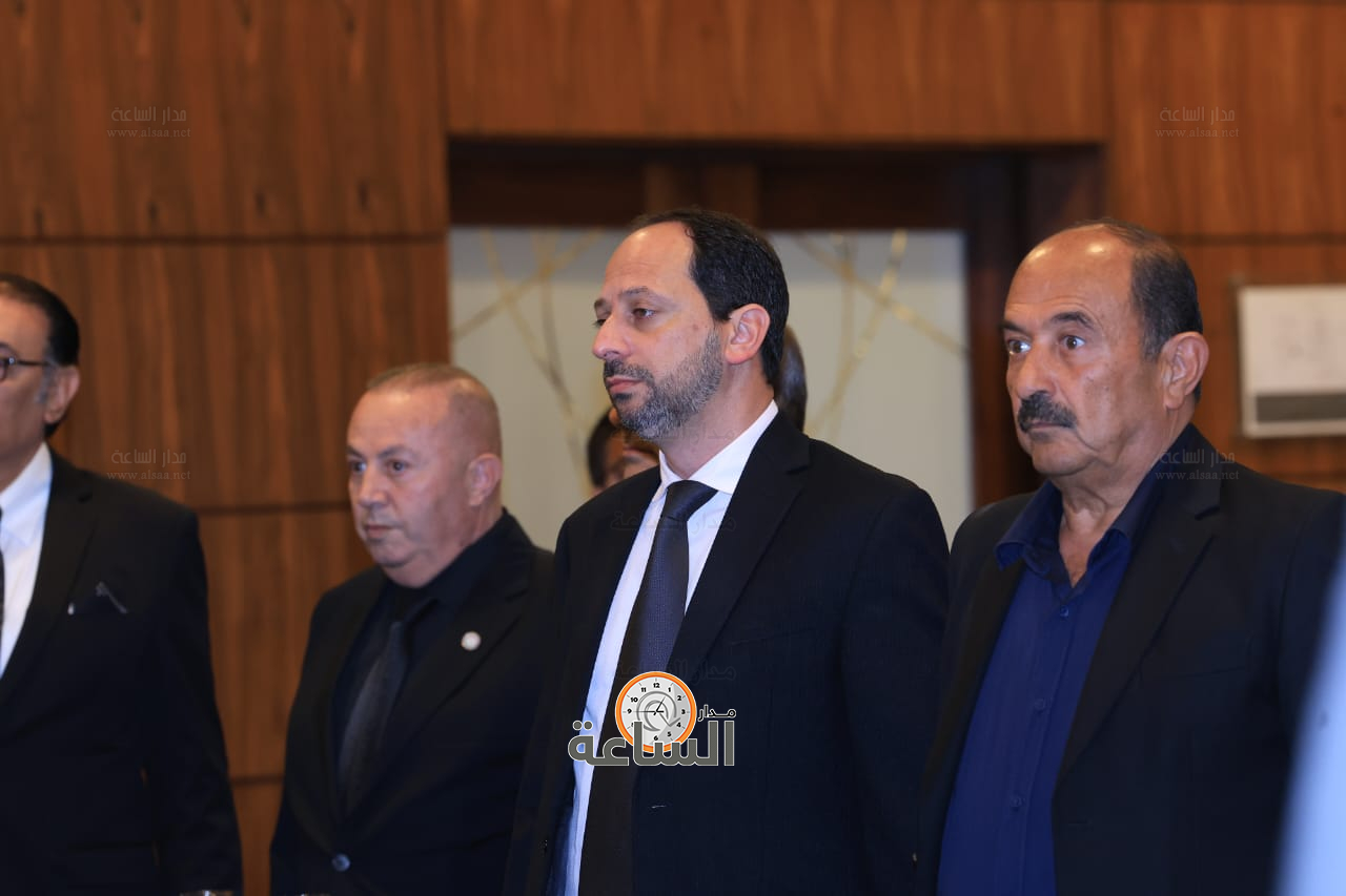 Madar Al-Saa Images 0.388719071879988