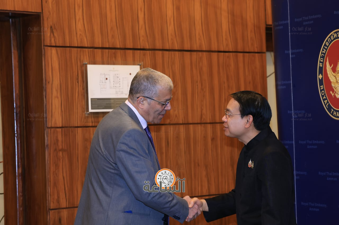 Madar Al-Saa Images 0.8734608802775171