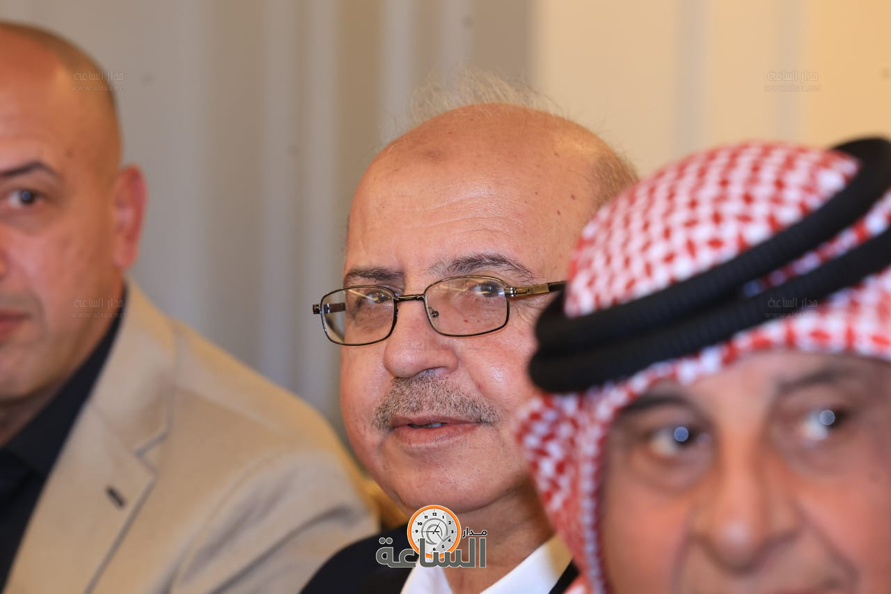 Madar Al-Saa Images 0.7305778593751417