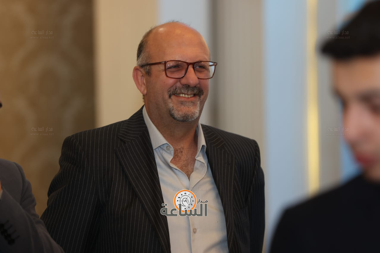 Madar Al-Saa Images 0.4296499841993605