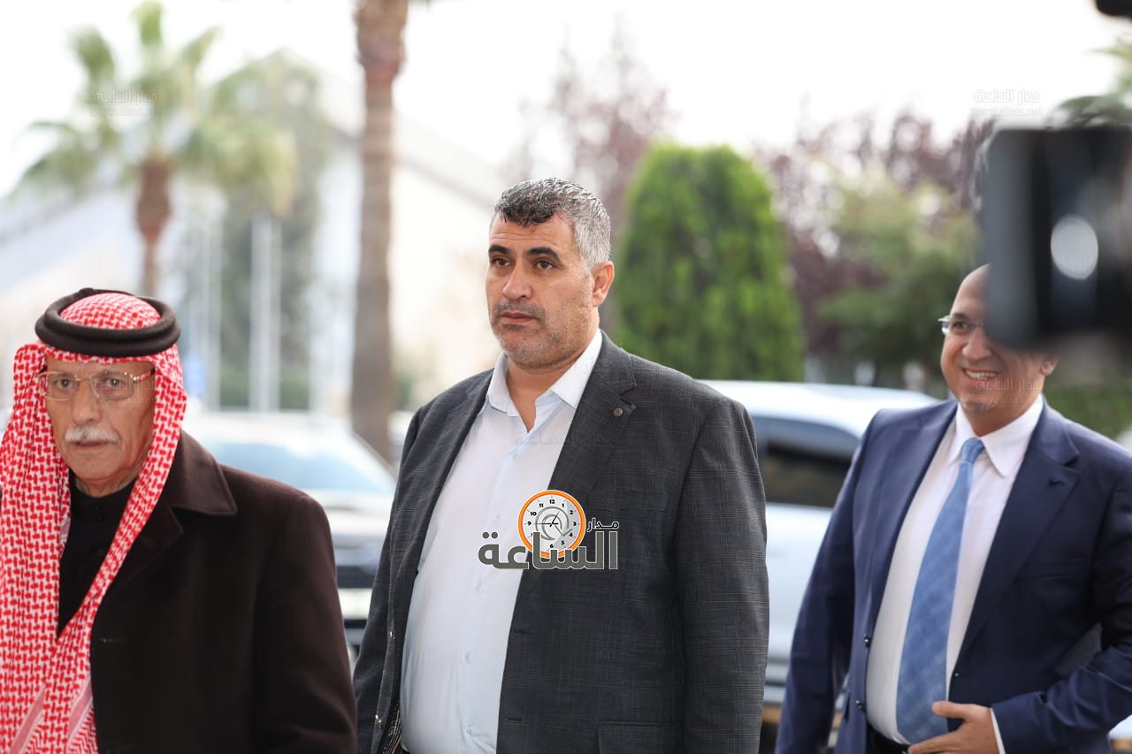 Madar Al-Saa Images 0.35691349160413477