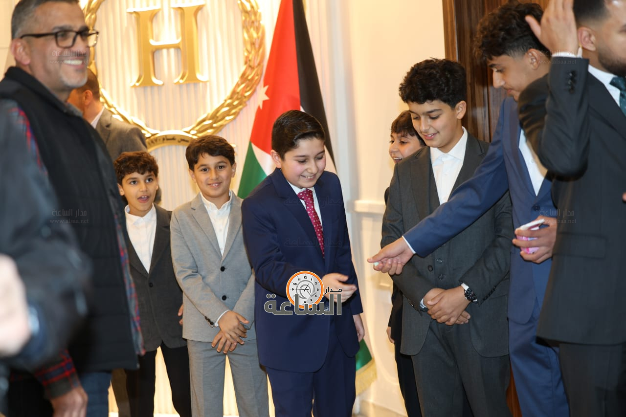 Madar Al-Saa Images 0.41305488660891143