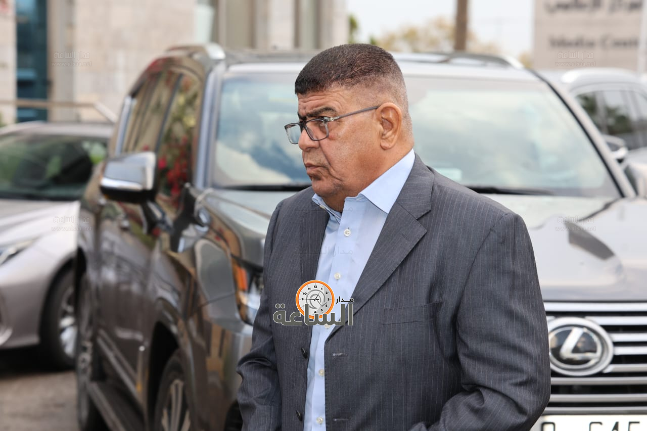 Madar Al-Saa Images 0.43289780626374086