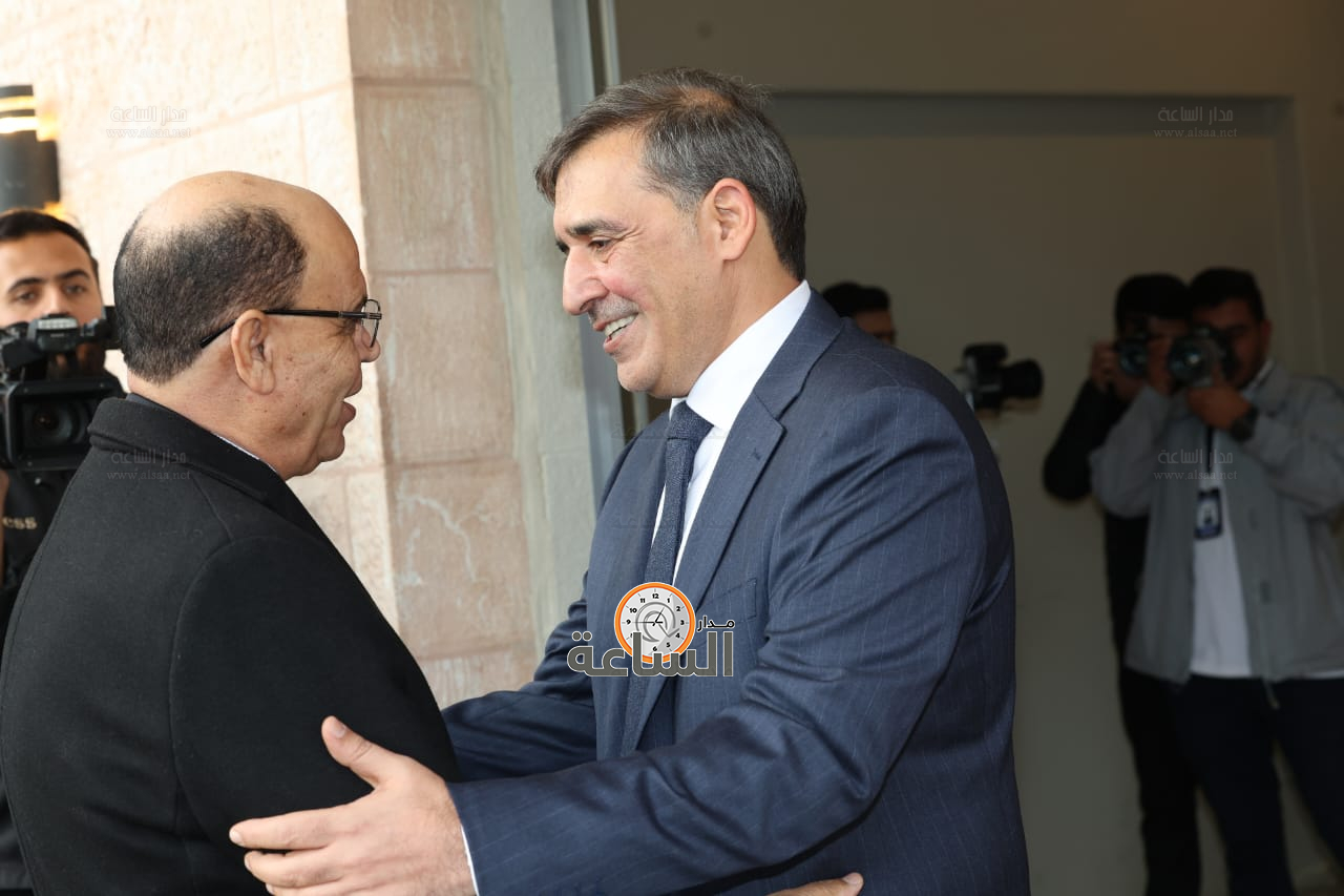 Madar Al-Saa Images 0.19415427736071622