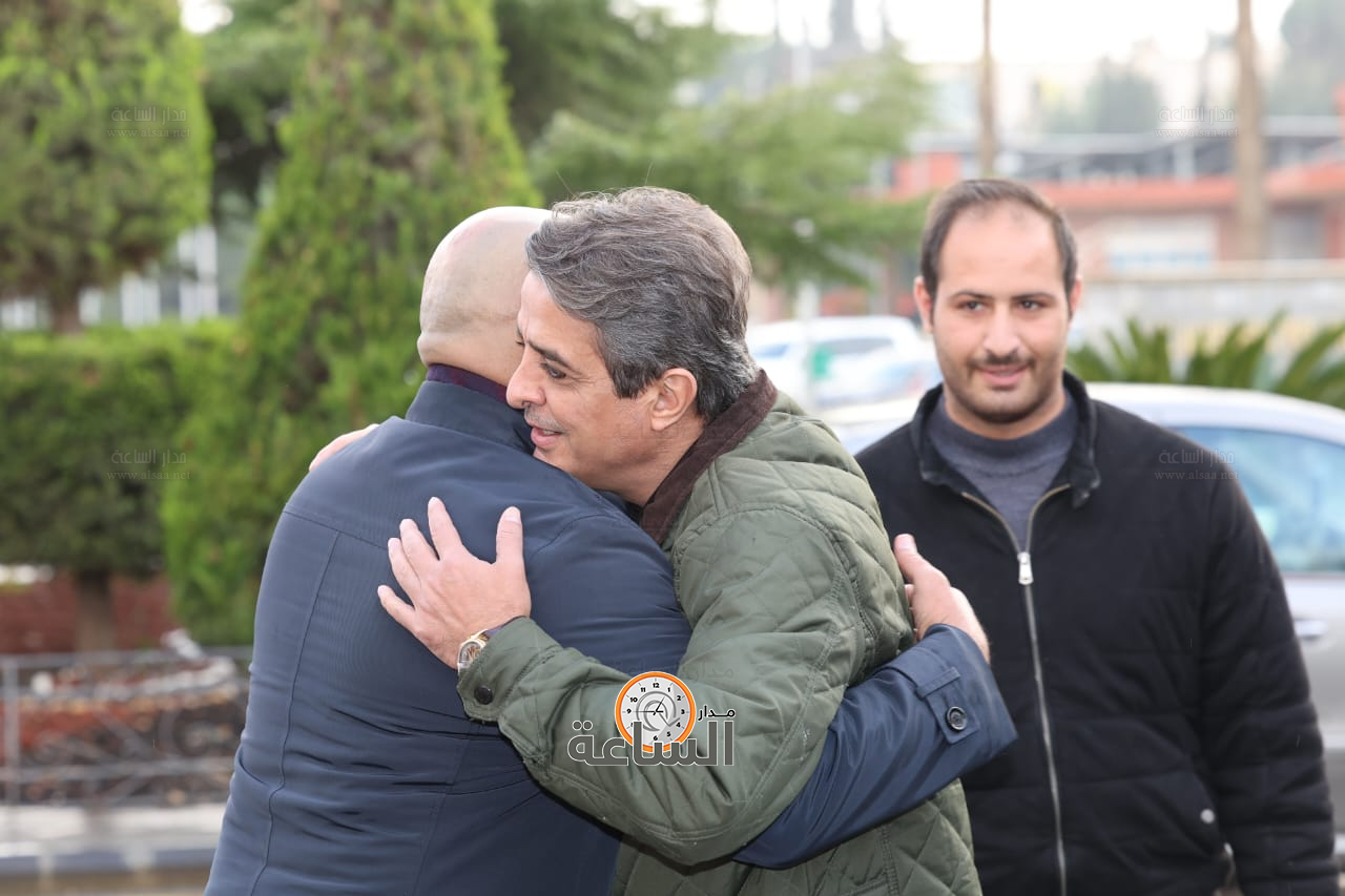 Madar Al-Saa Images 0.7468702997272472