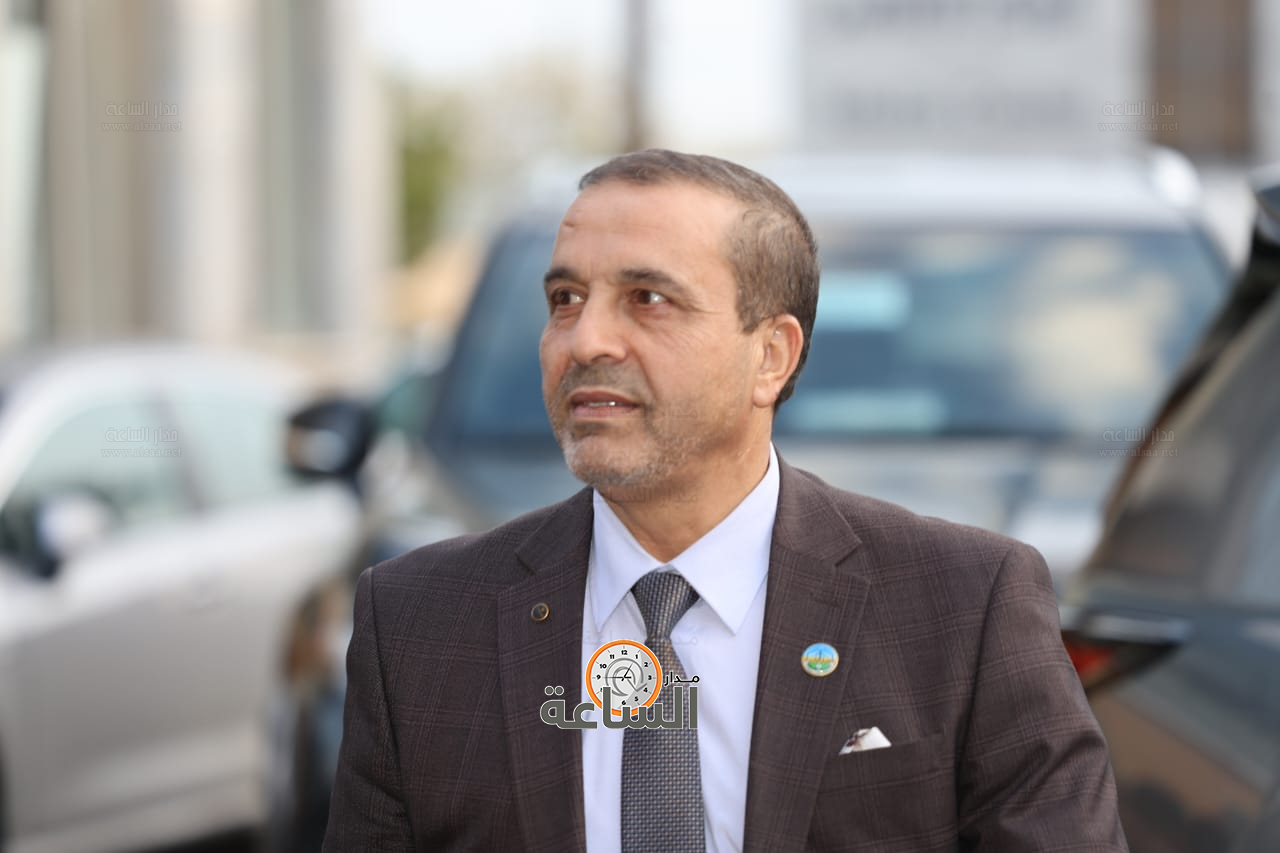 Madar Al-Saa Images 0.9781883925052371