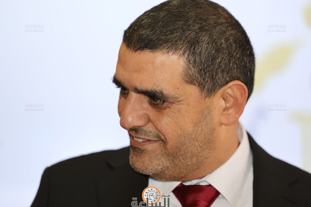 Madar Al-Saa Images 0.7586887368786709