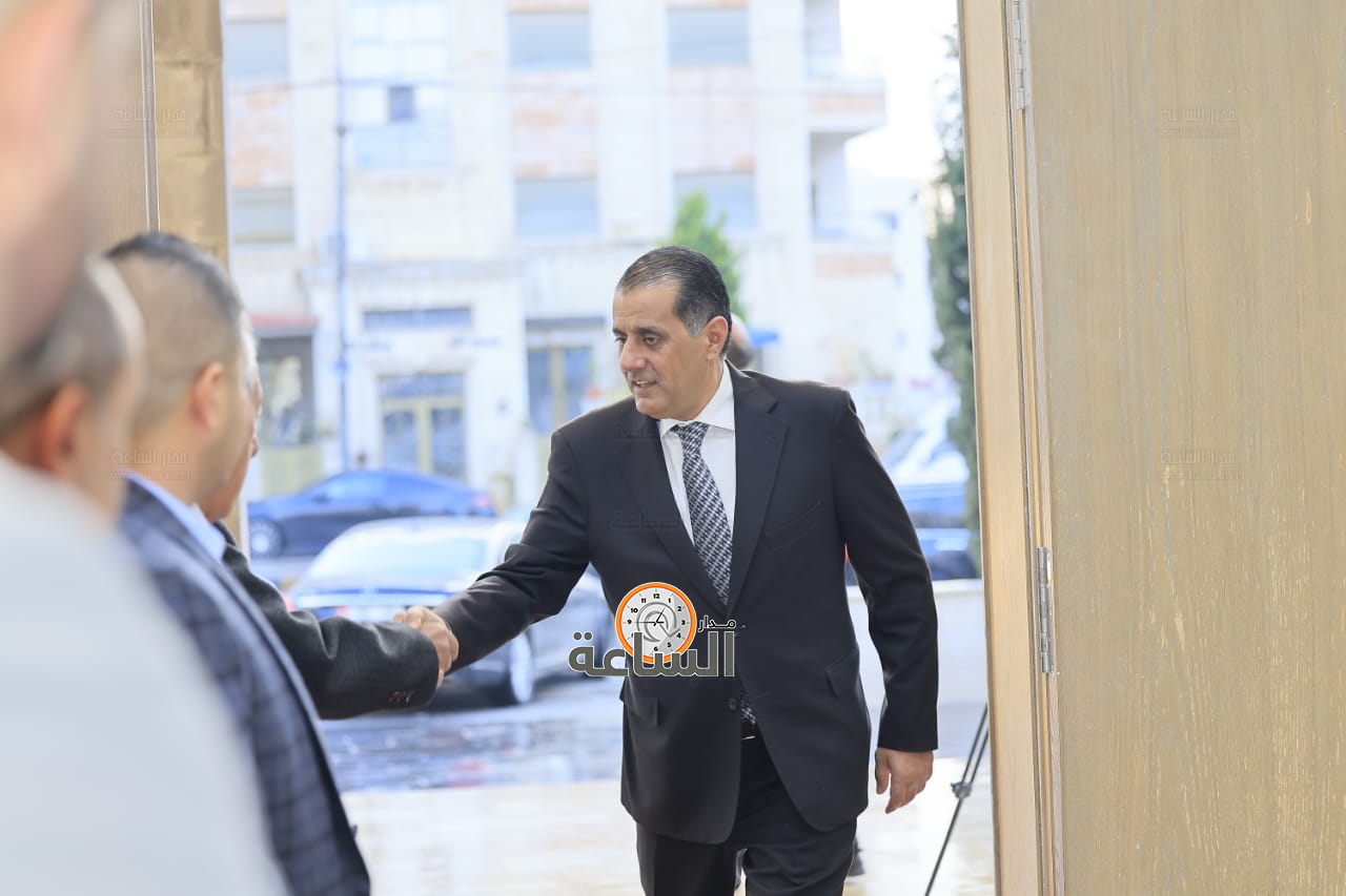 Madar Al-Saa Images 0.3399588183089183