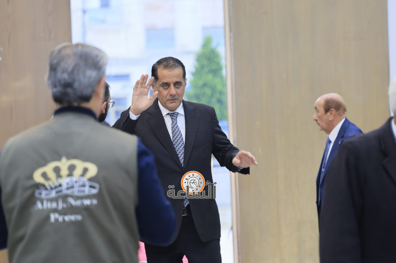 Madar Al-Saa Images 0.662105858882993