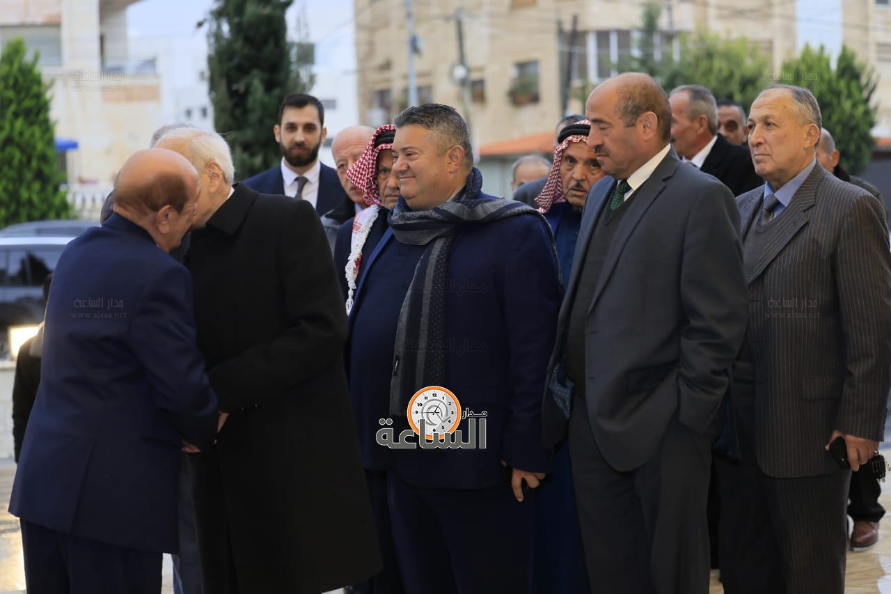 Madar Al-Saa Images 0.9653379431932629