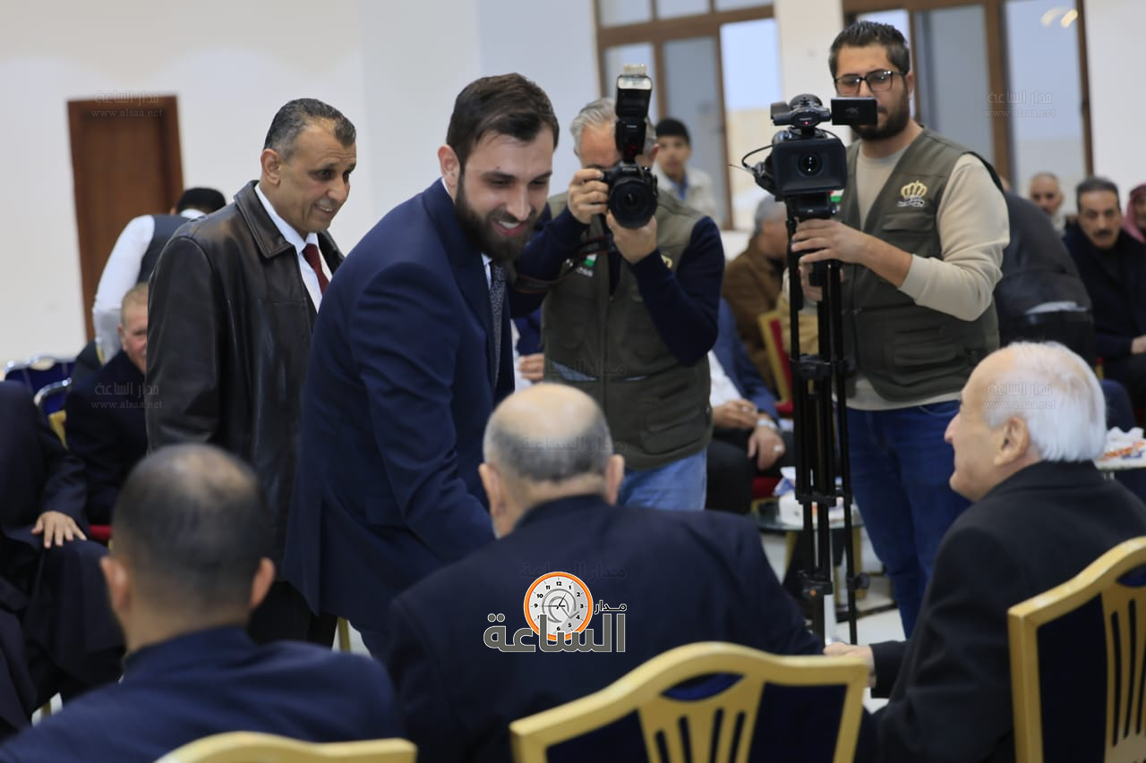 Madar Al-Saa Images 0.07959910537492731