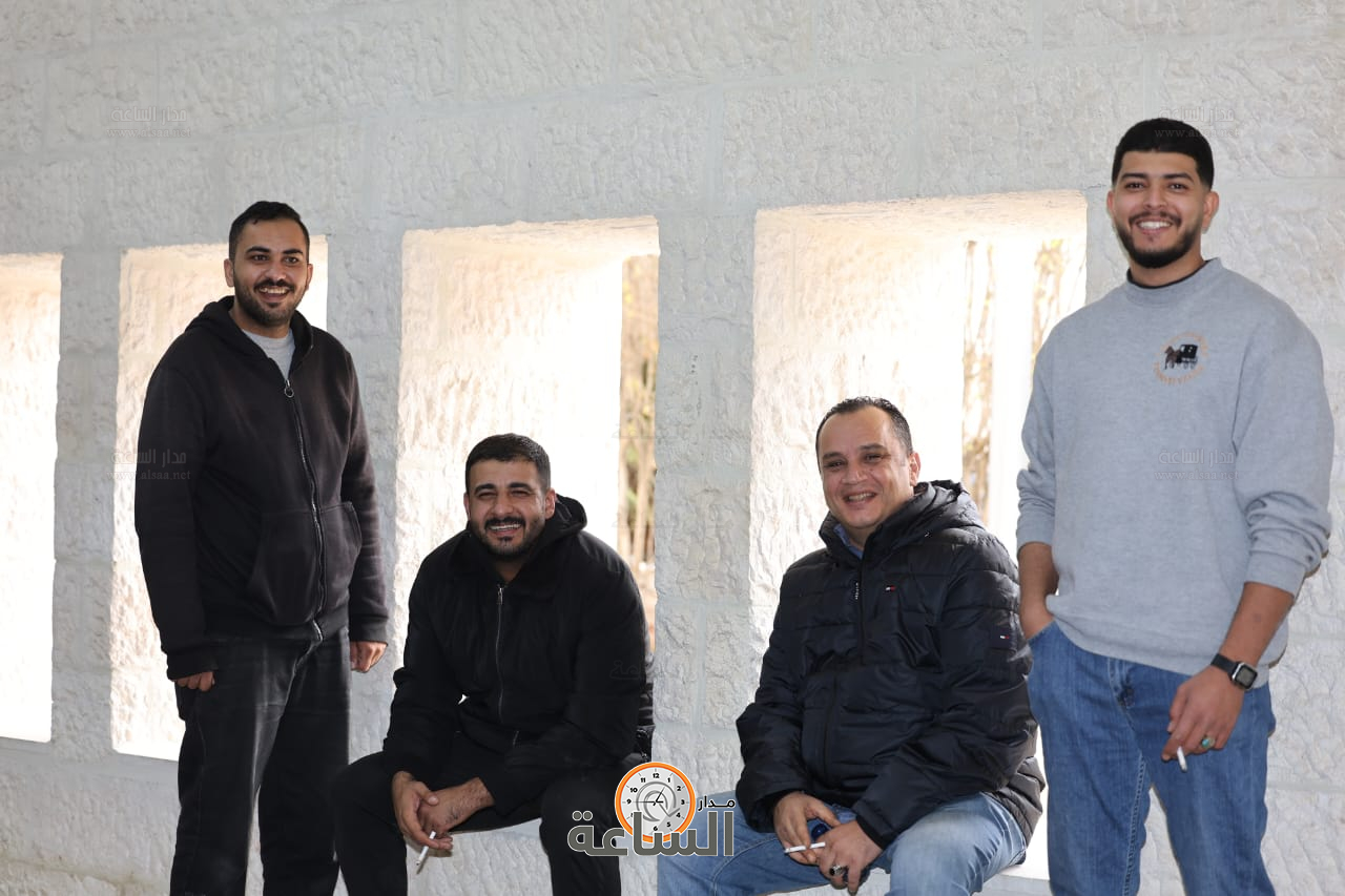 Madar Al-Saa Images 0.47825692872890846