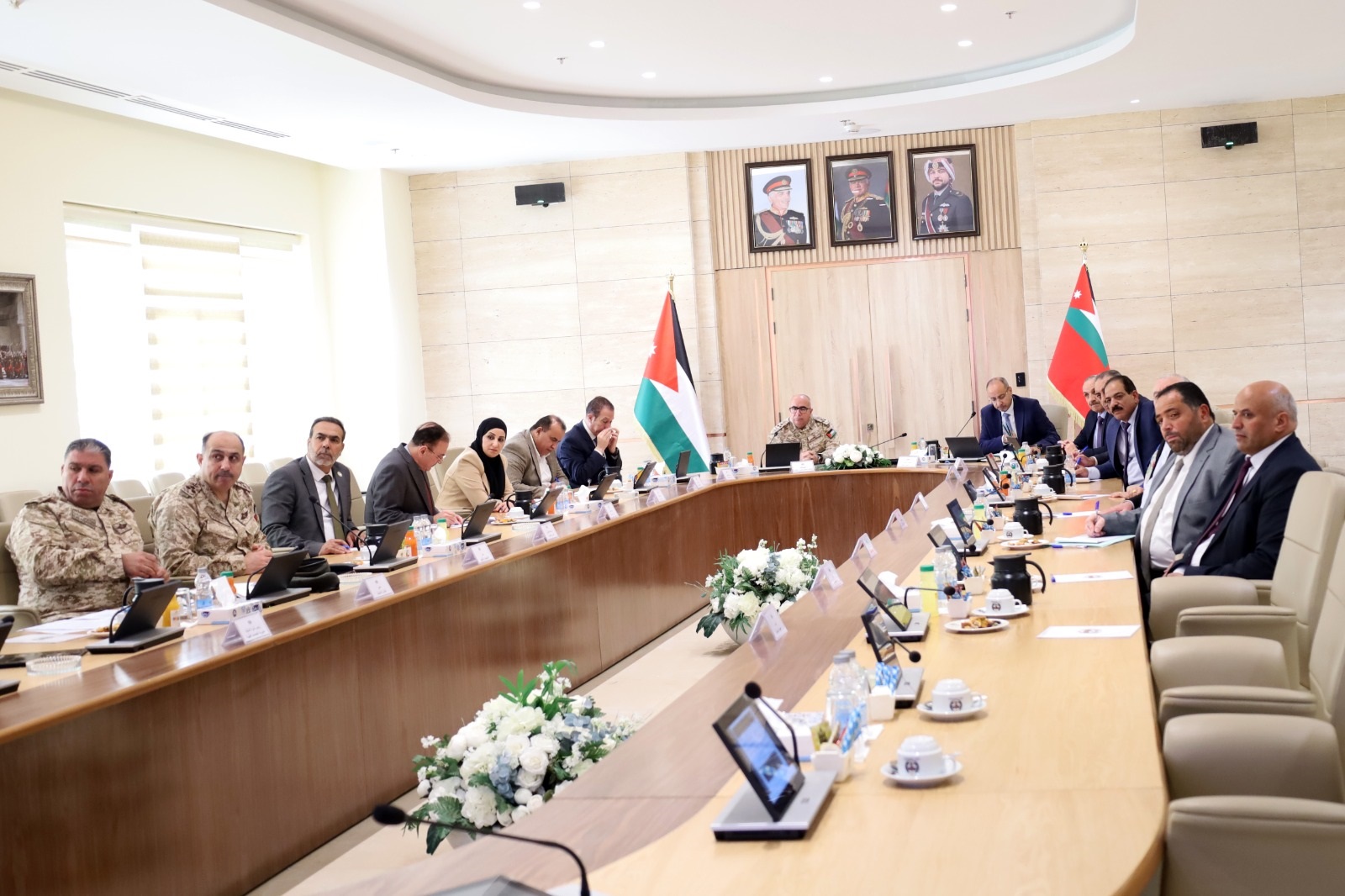 Madar Al-Saa Images 0.8897205100656663