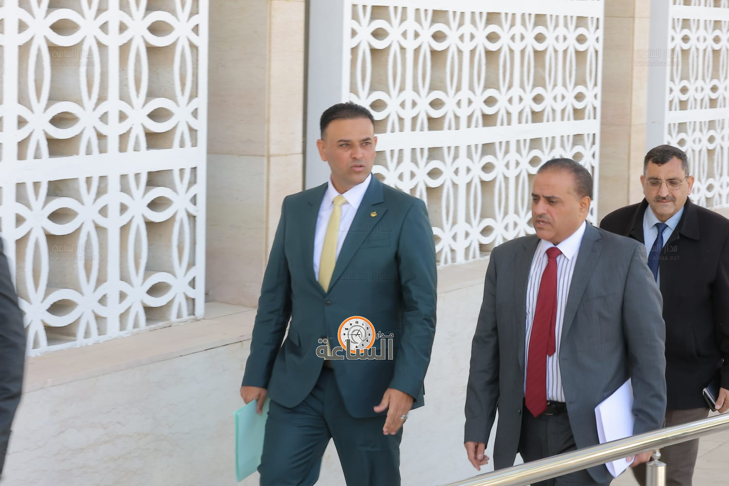 Madar Al-Saa Images 0.1756292946826854