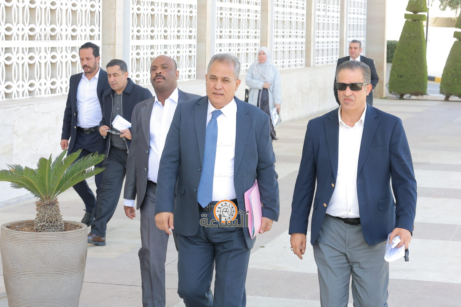 Madar Al-Saa Images 0.5808863102078969