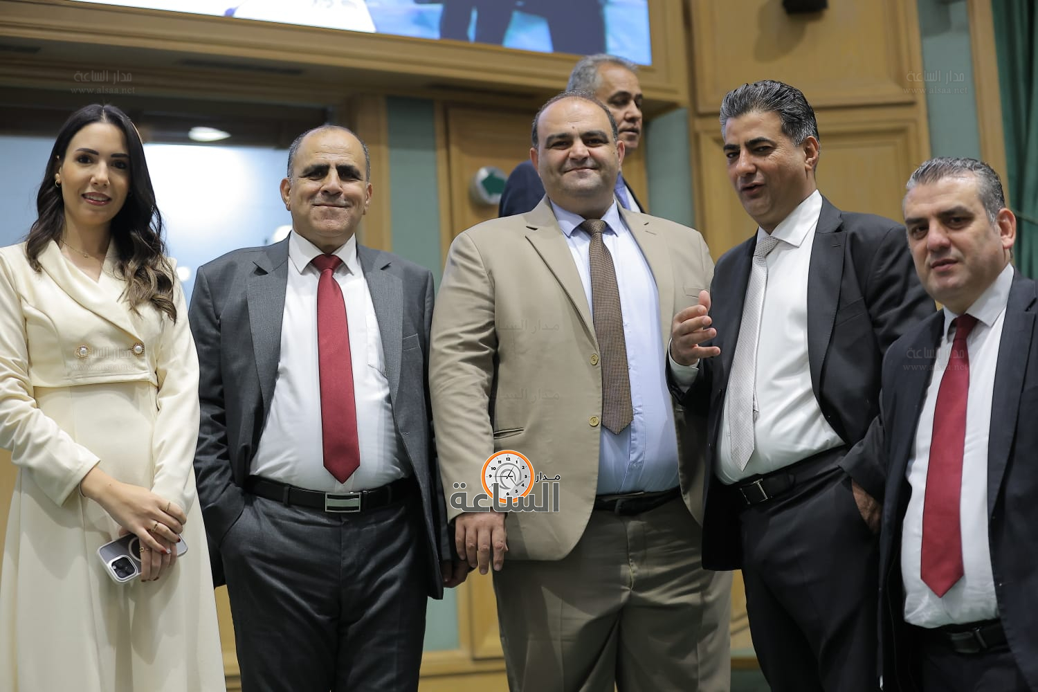 Madar Al-Saa Images 0.3102426388761058