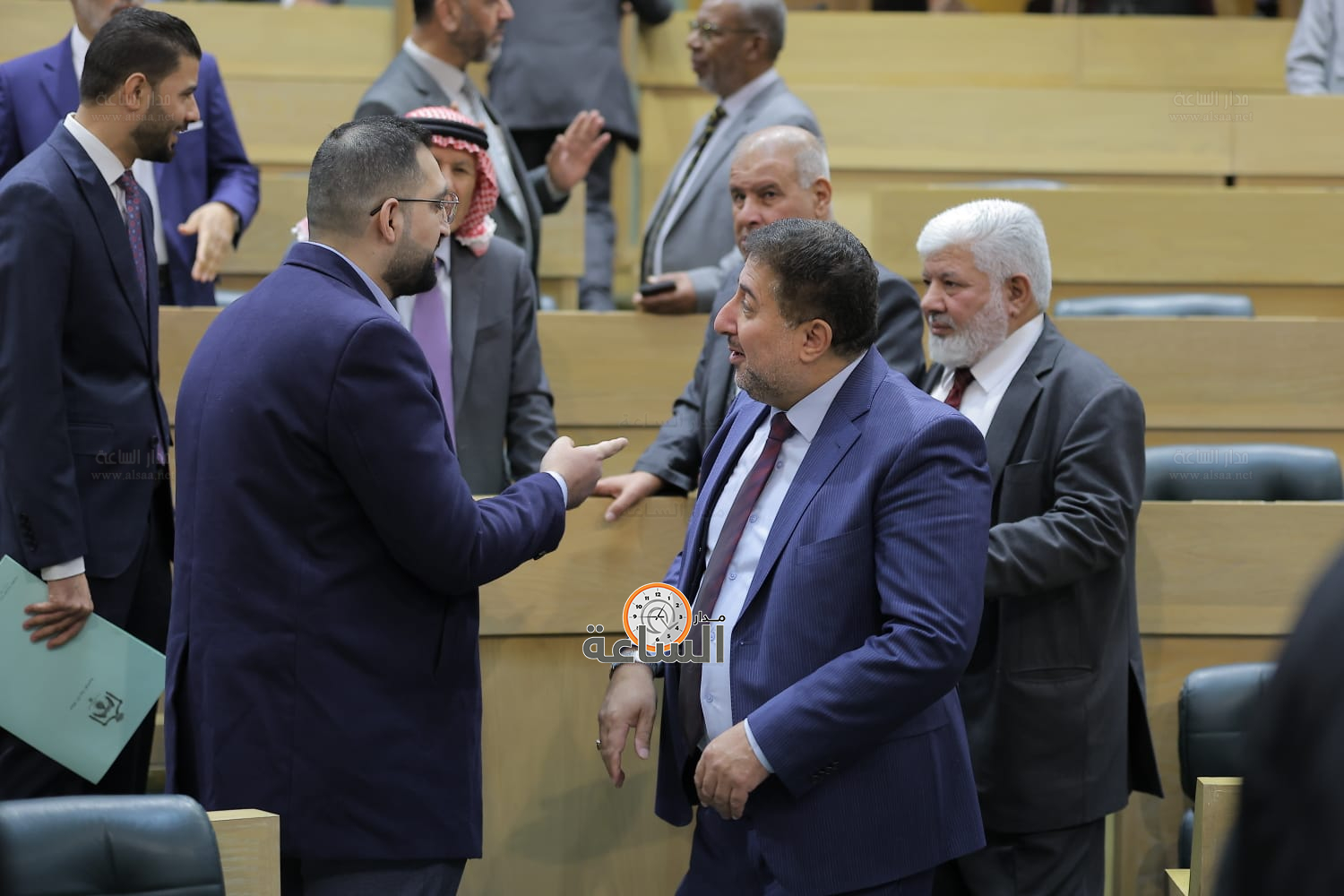 Madar Al-Saa Images 0.7204960133000358